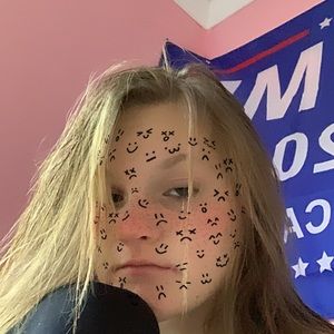 Meet your Posher, Caydence